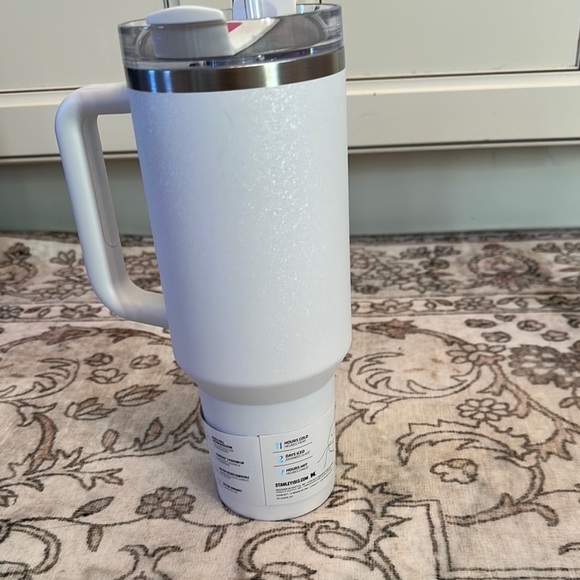 Stanley Pink and White Quencher H2.0 Tumbler - Picture 7 of 11